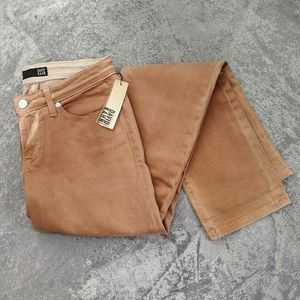 3/$25 NWT David Kahn colored Jeans